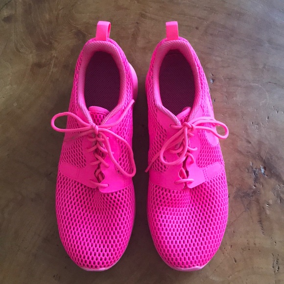 nike roshe one pink